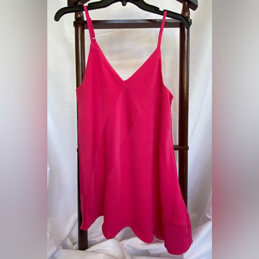 NWT Doe & Rae Asymmetrical Tank in Pink Fuchsia Size Small